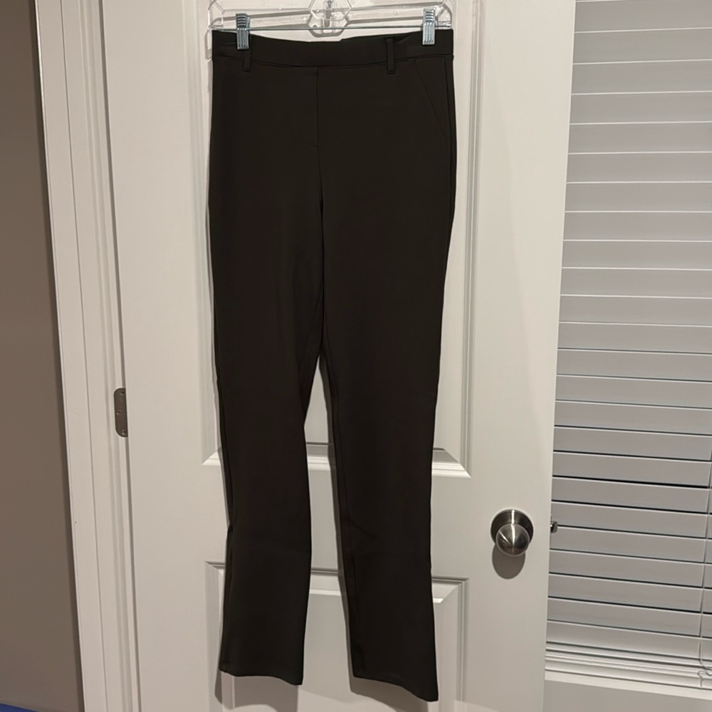 Quince Dark green slim pants